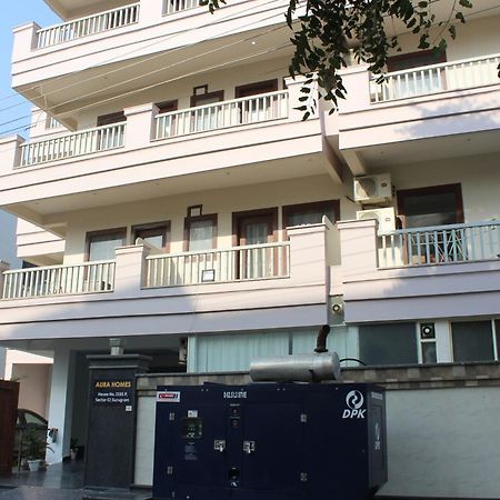 Aura Luxury Studio I Couple Friendly I Near Golf Course Road, Sector 57, غورغاون المظهر الخارجي الصورة