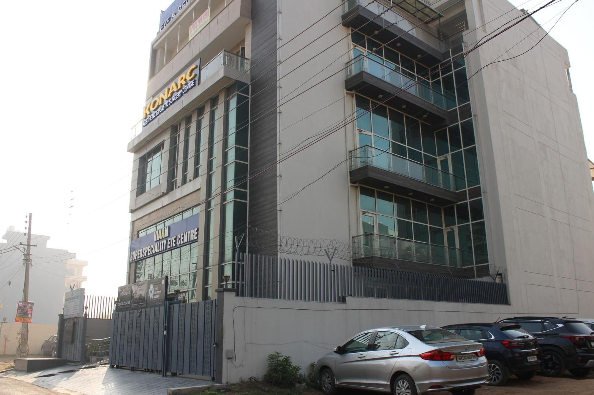 Aura Luxury Studio I Couple Friendly I Near Golf Course Road, Sector 57, غورغاون المظهر الخارجي الصورة