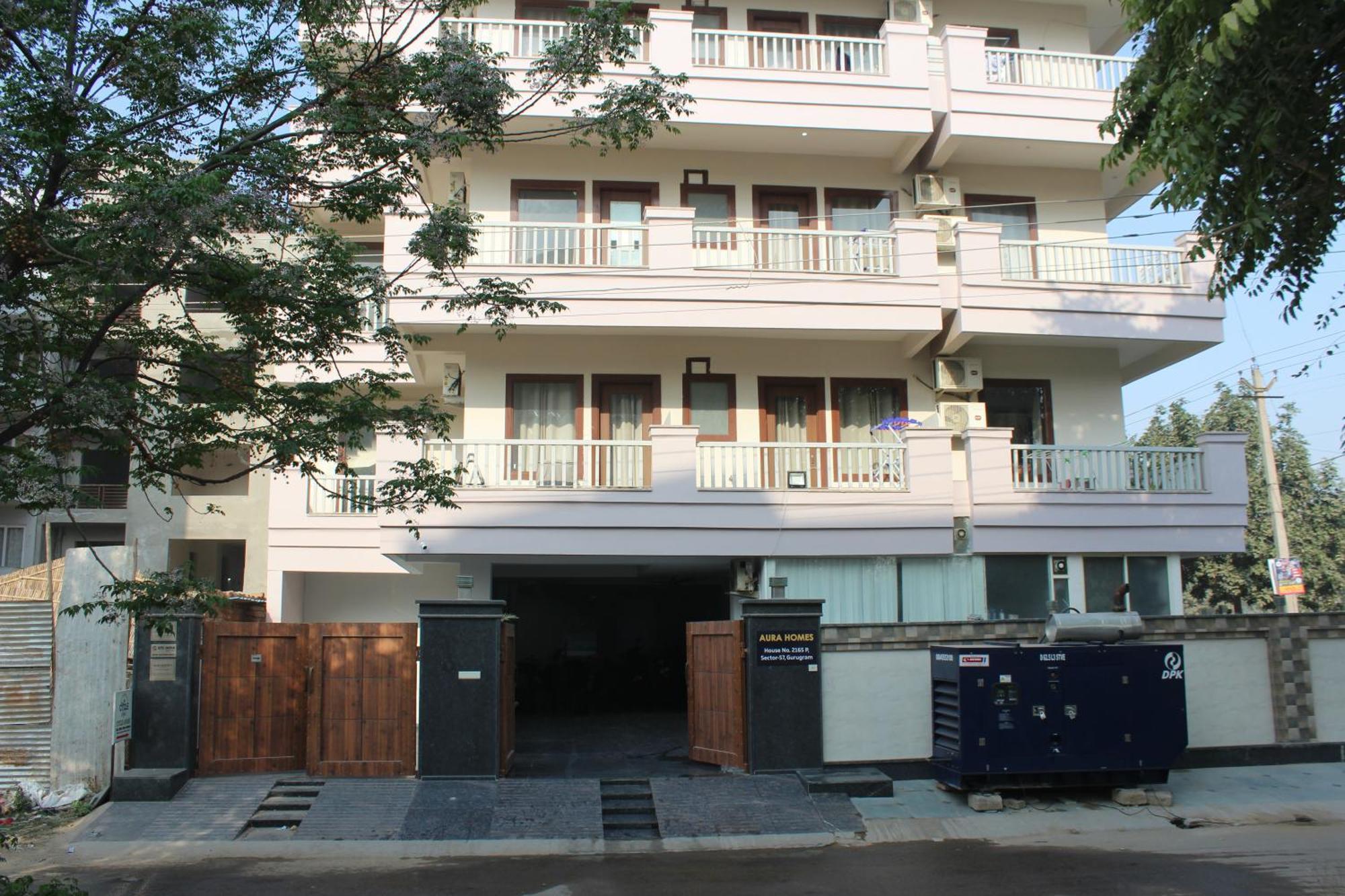 Aura Luxury Studio I Couple Friendly I Near Golf Course Road, Sector 57, غورغاون المظهر الخارجي الصورة